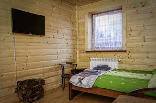Загородные дома Domek Koniec Świata Dzianisz Большой двухместный номер с 1 кроватью или 2 отдельными кроватями-3